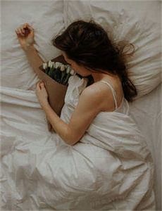 《艳鬼麻将完整版-年轻的嫂子4 电影》